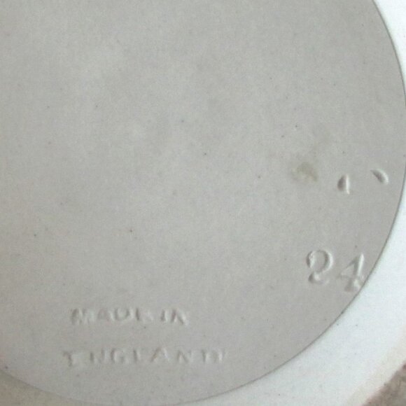 ANTIQUE WEDGWOOD "ETRUSCAN" PITCHER - Picture 13 of 16